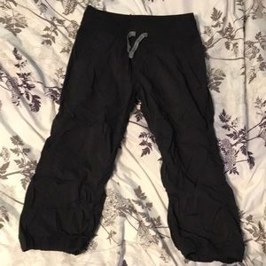 ivivva athletica jogger capri pants
